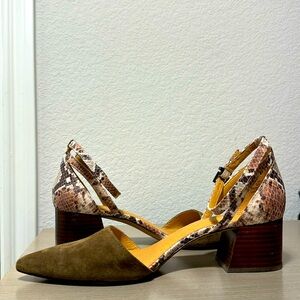 Crown Vintage Vavi Ankle Strap Pump